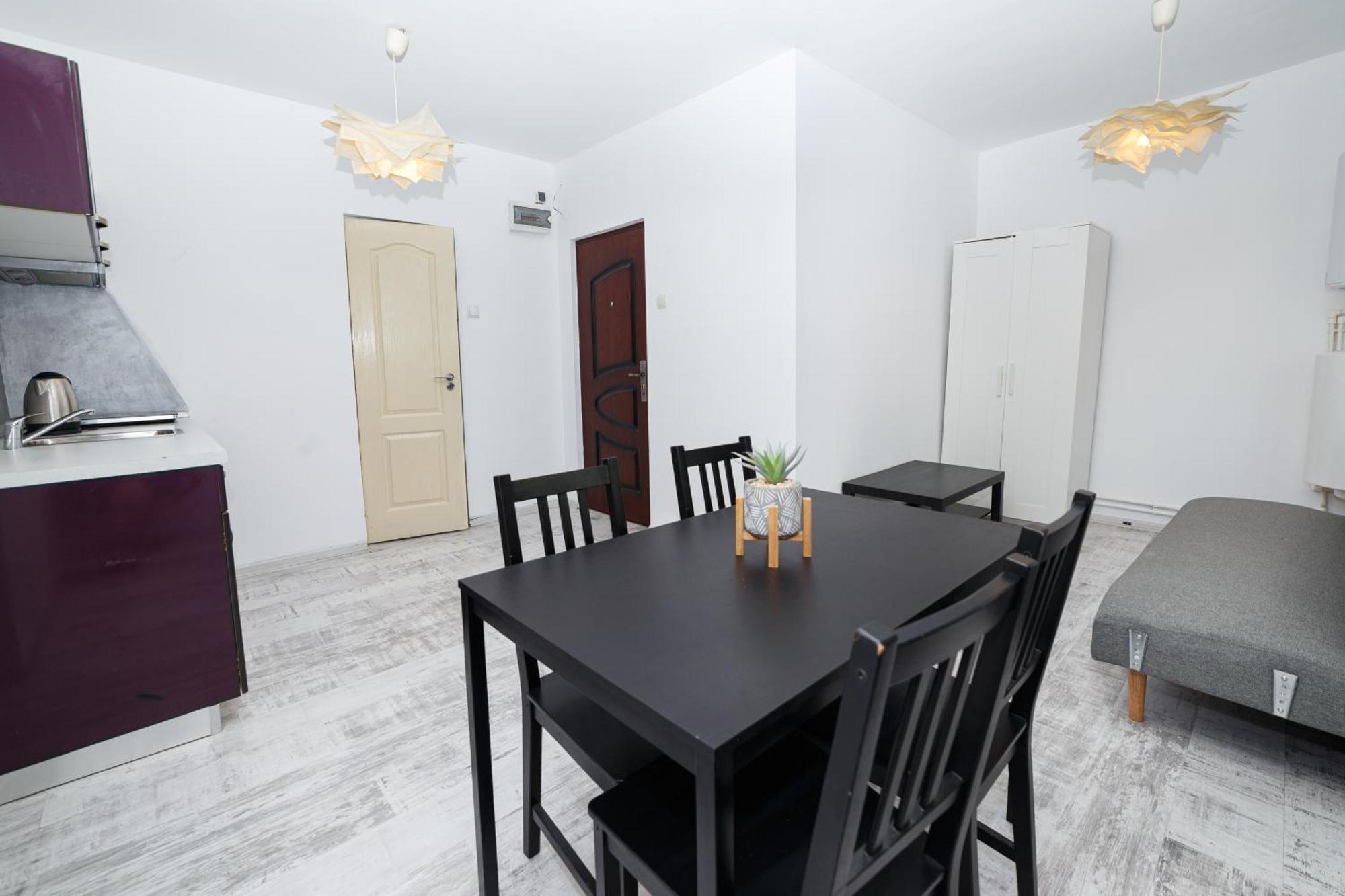 Color Apartments Old Town Center Букурещ Екстериор снимка