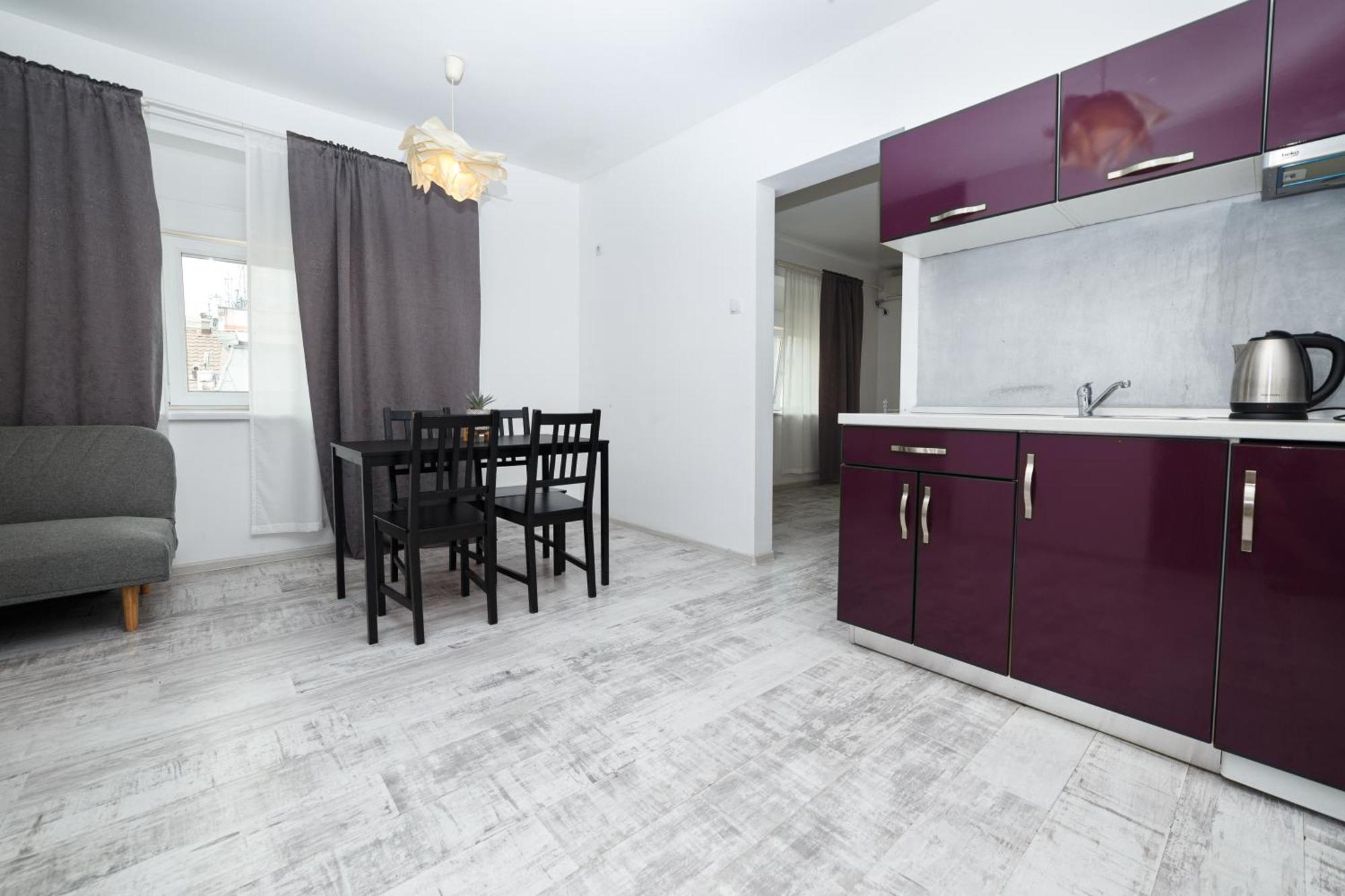 Color Apartments Old Town Center Букурещ Екстериор снимка