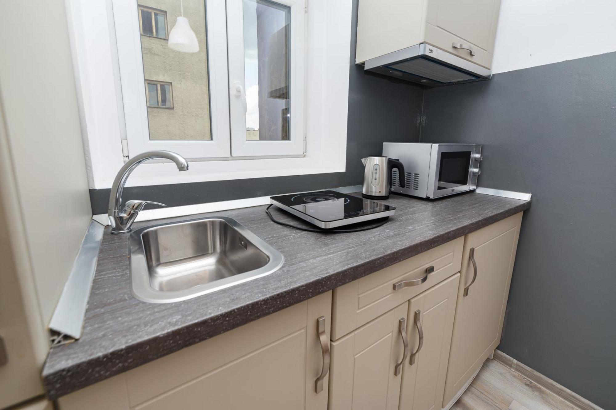 Color Apartments Old Town Center Букурещ Екстериор снимка