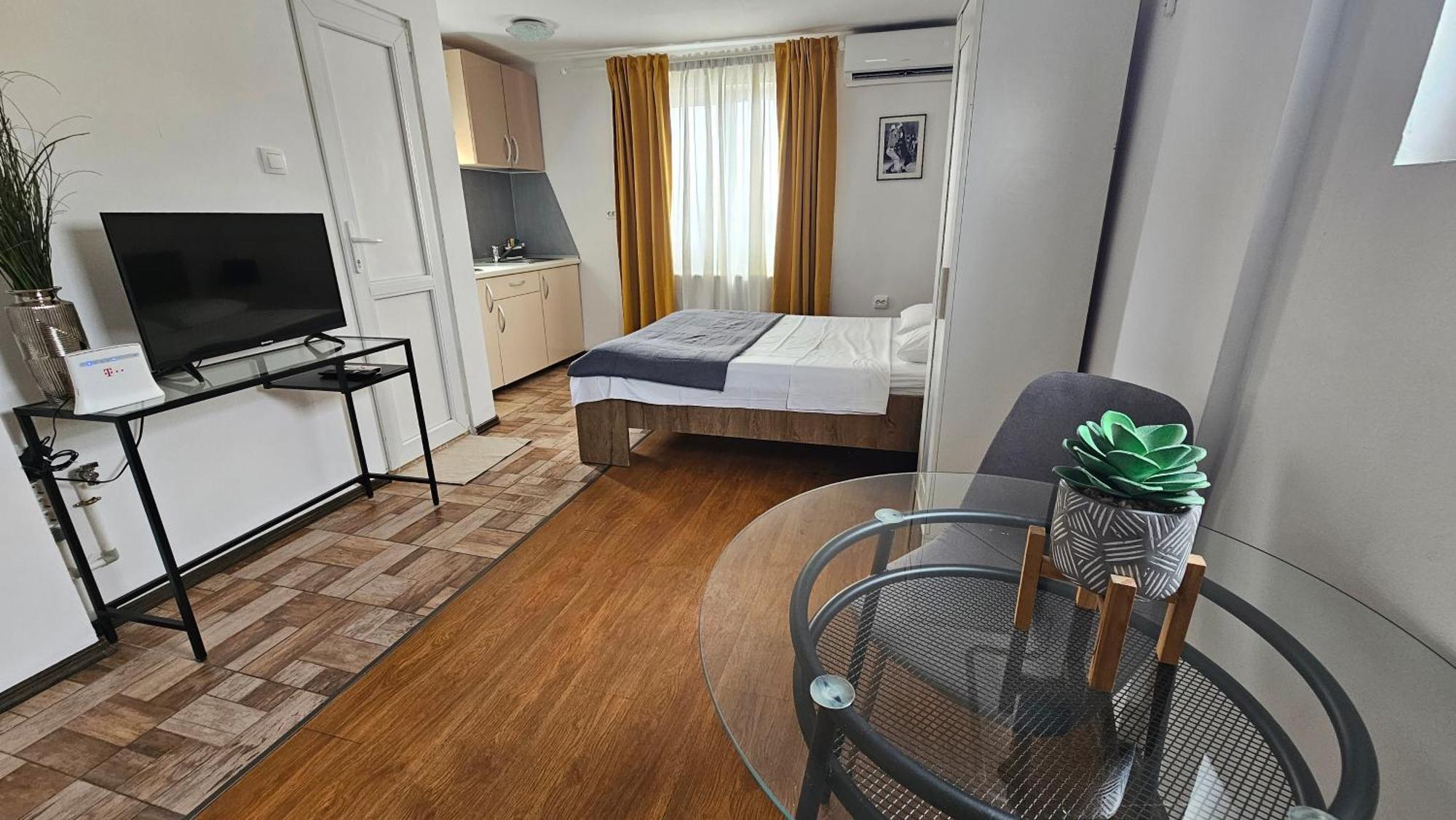 Color Apartments Old Town Center Букурещ Екстериор снимка