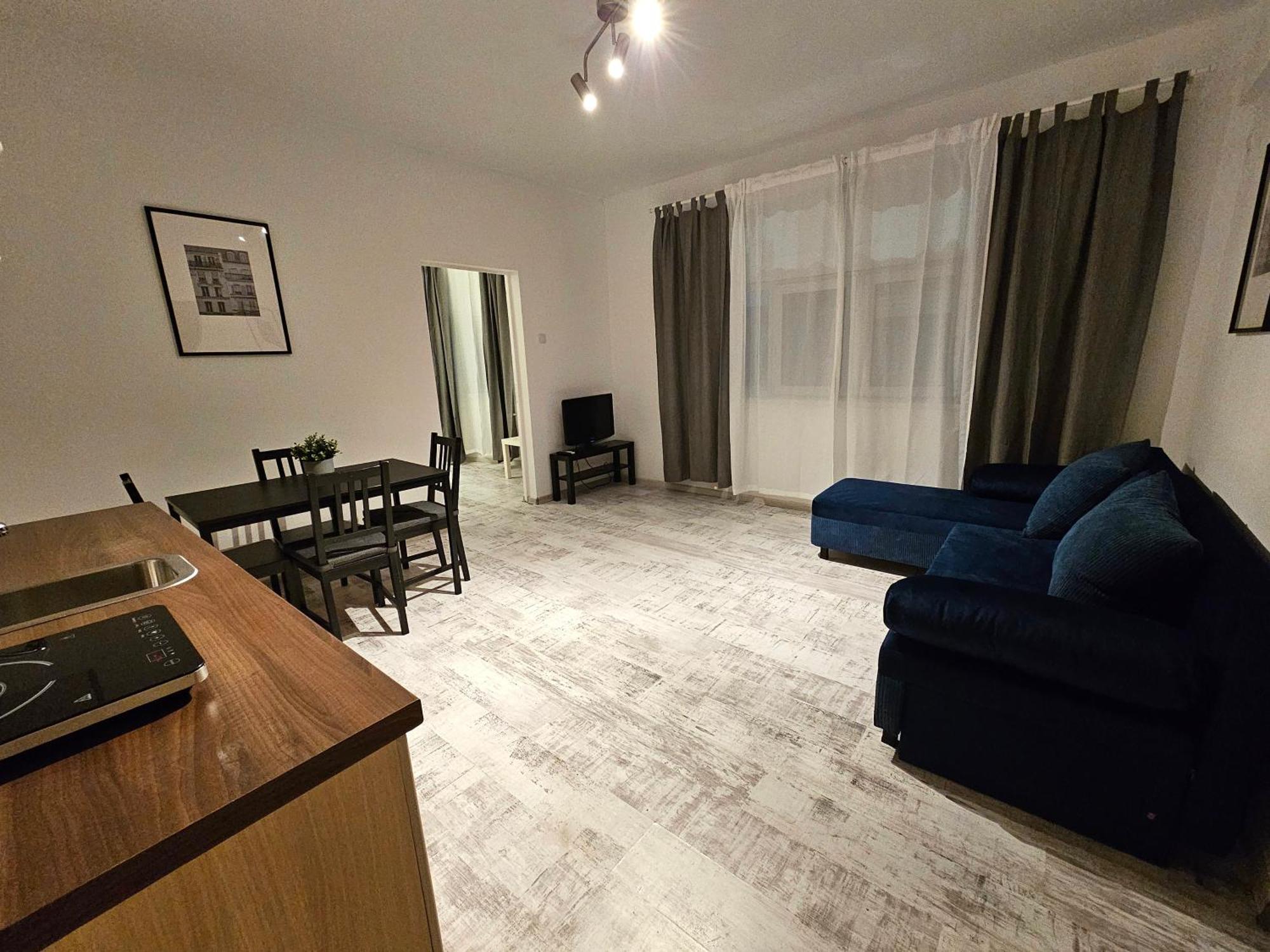 Color Apartments Old Town Center Букурещ Екстериор снимка