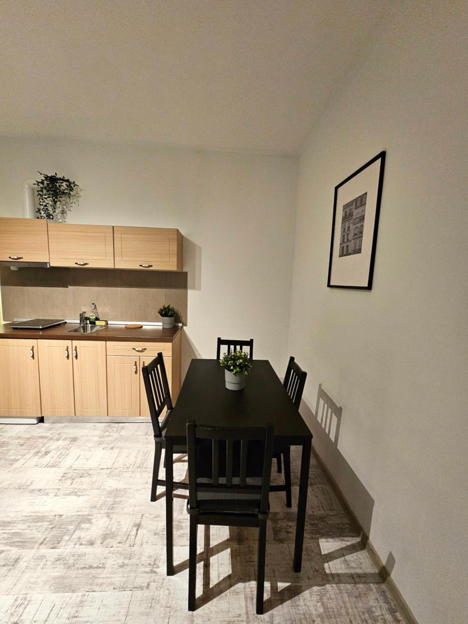 Color Apartments Old Town Center Букурещ Екстериор снимка