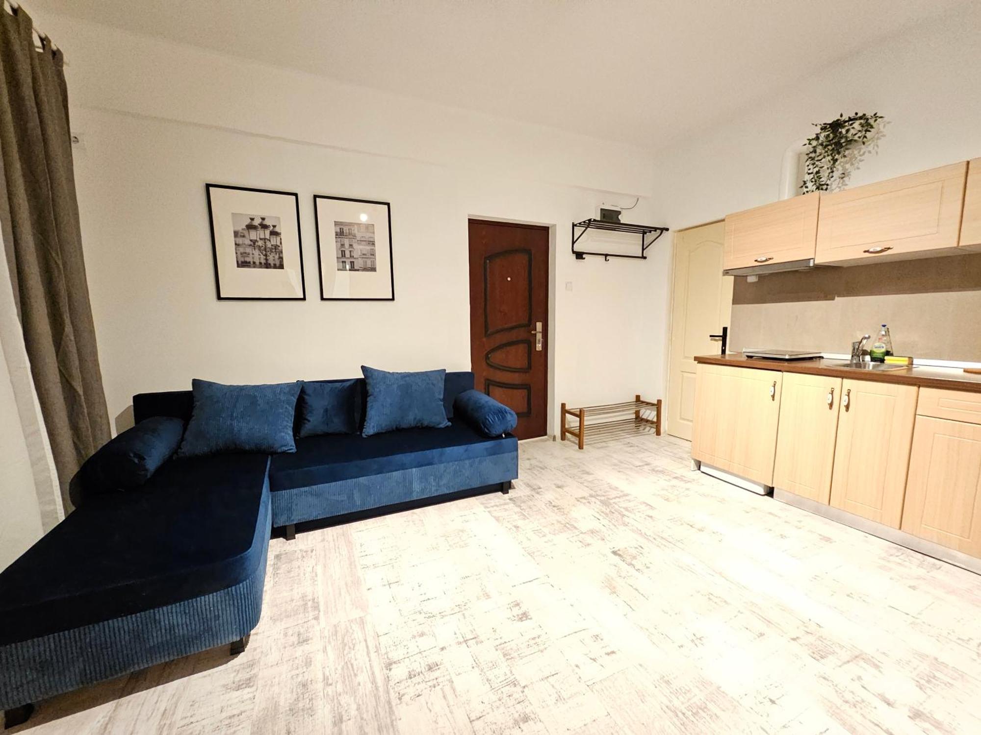 Color Apartments Old Town Center Букурещ Екстериор снимка