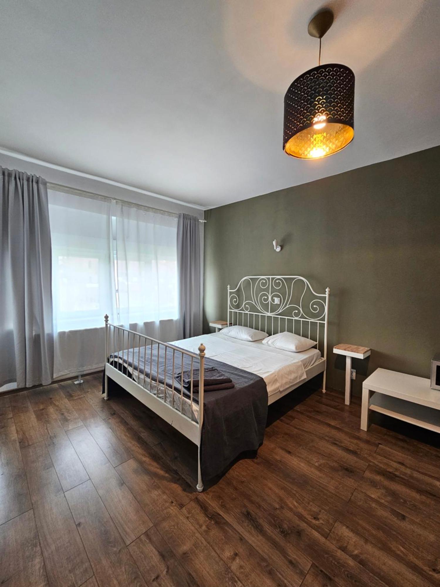 Color Apartments Old Town Center Букурещ Екстериор снимка