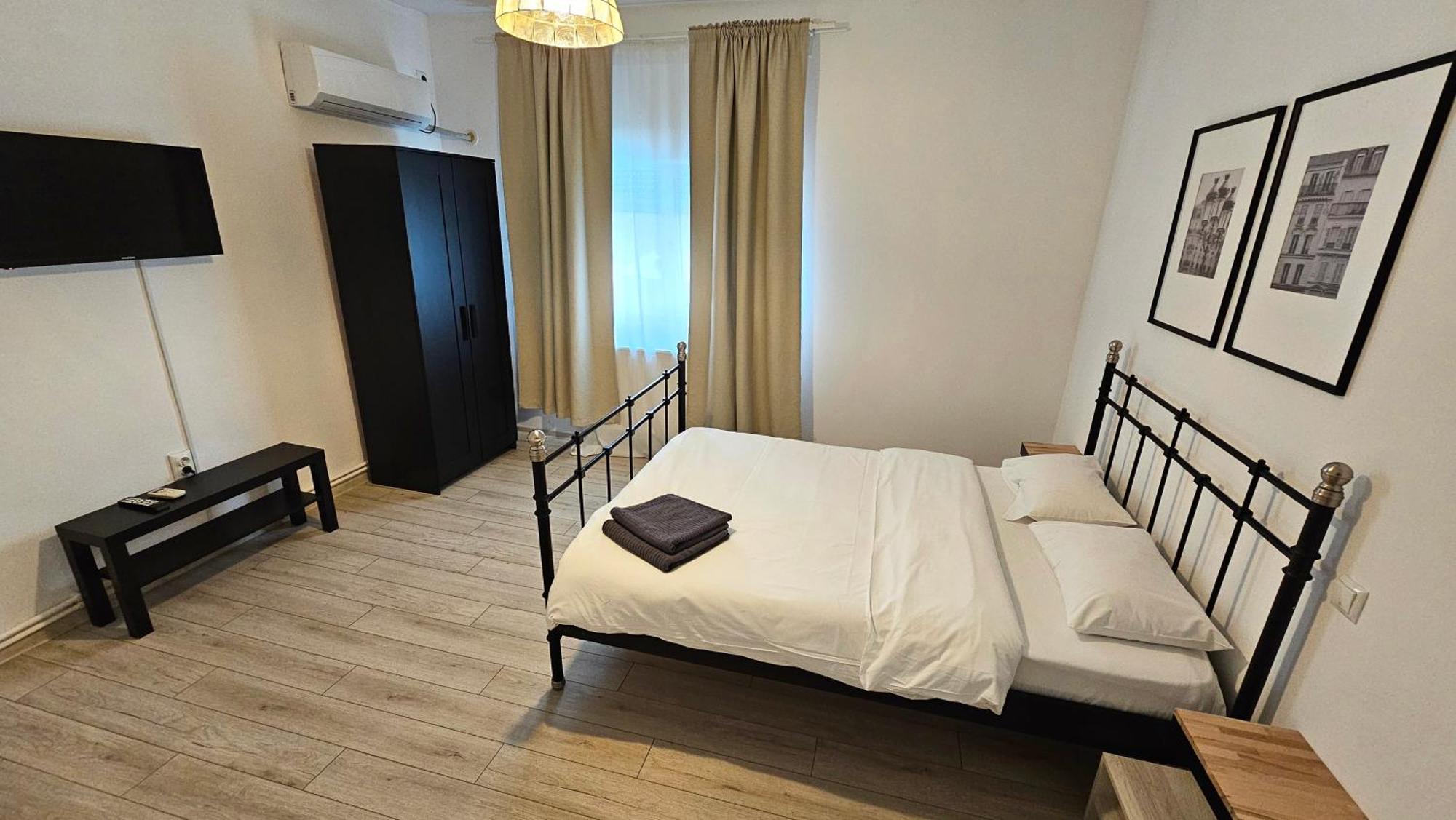 Color Apartments Old Town Center Букурещ Екстериор снимка
