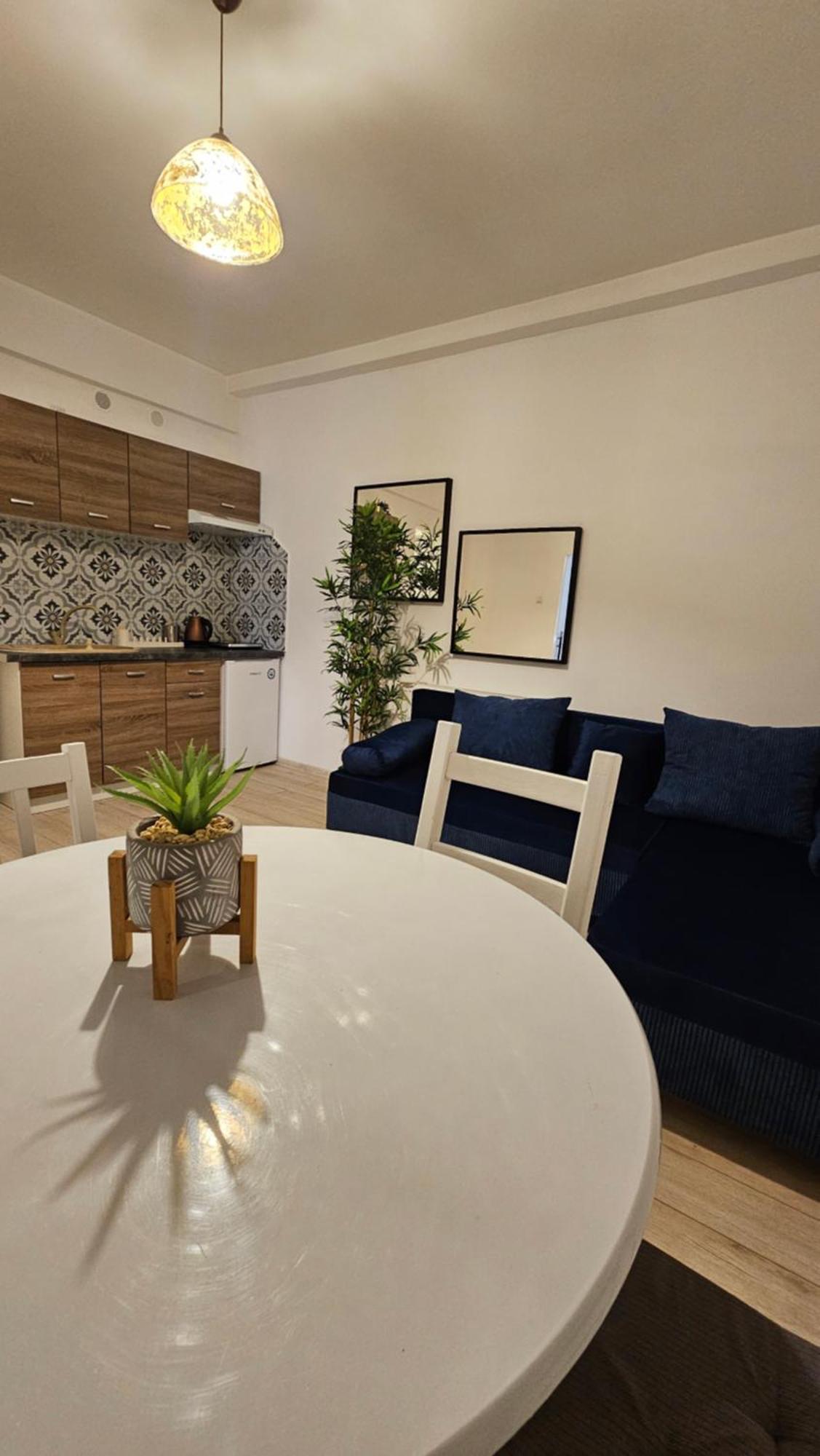 Color Apartments Old Town Center Букурещ Екстериор снимка