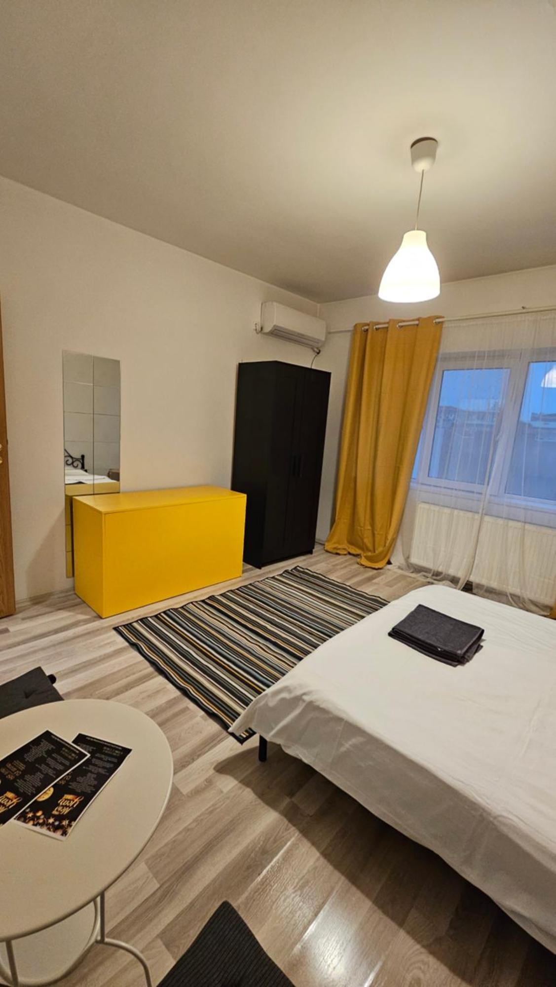 Color Apartments Old Town Center Букурещ Екстериор снимка