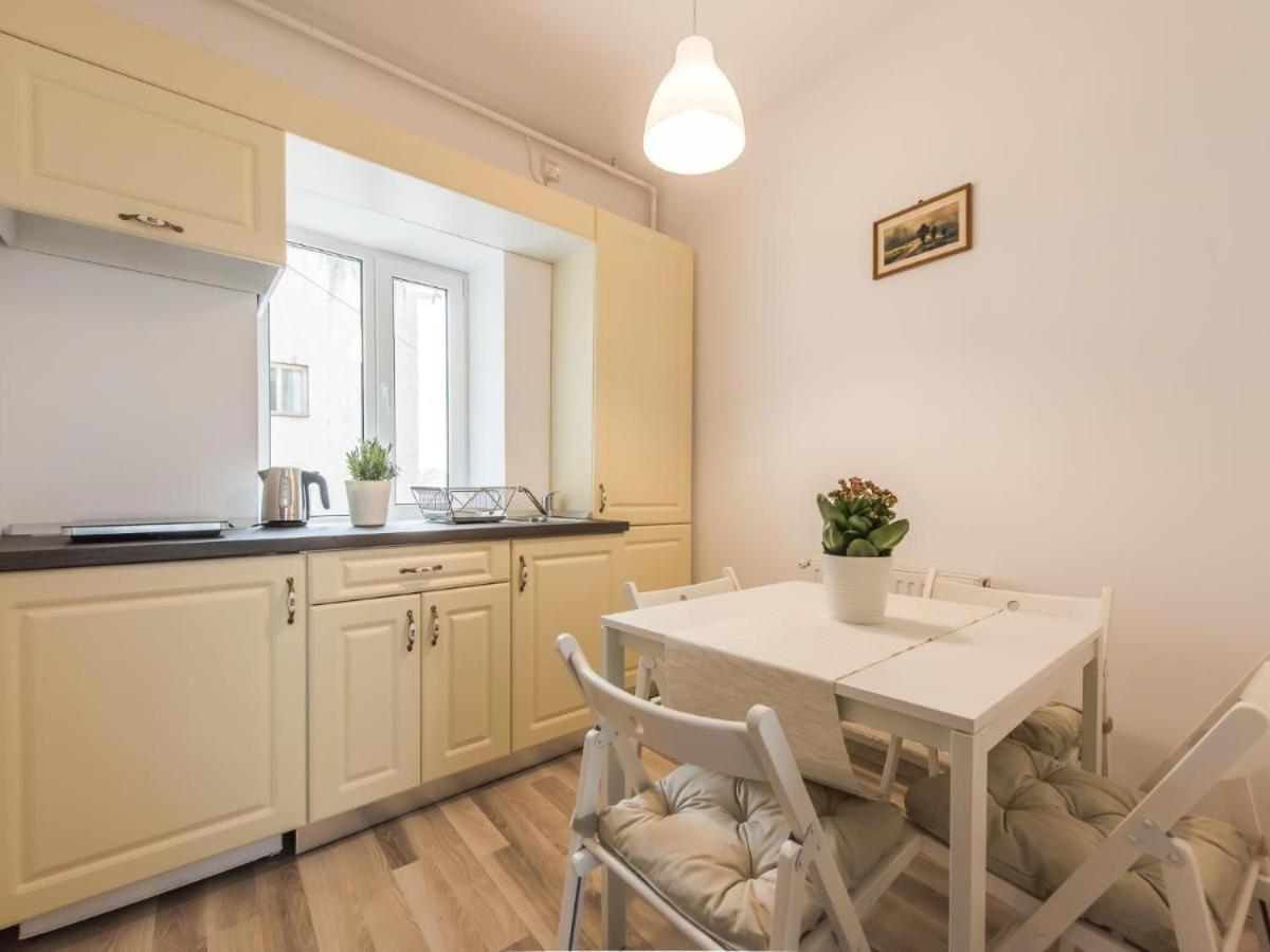 Color Apartments Old Town Center Букурещ Екстериор снимка