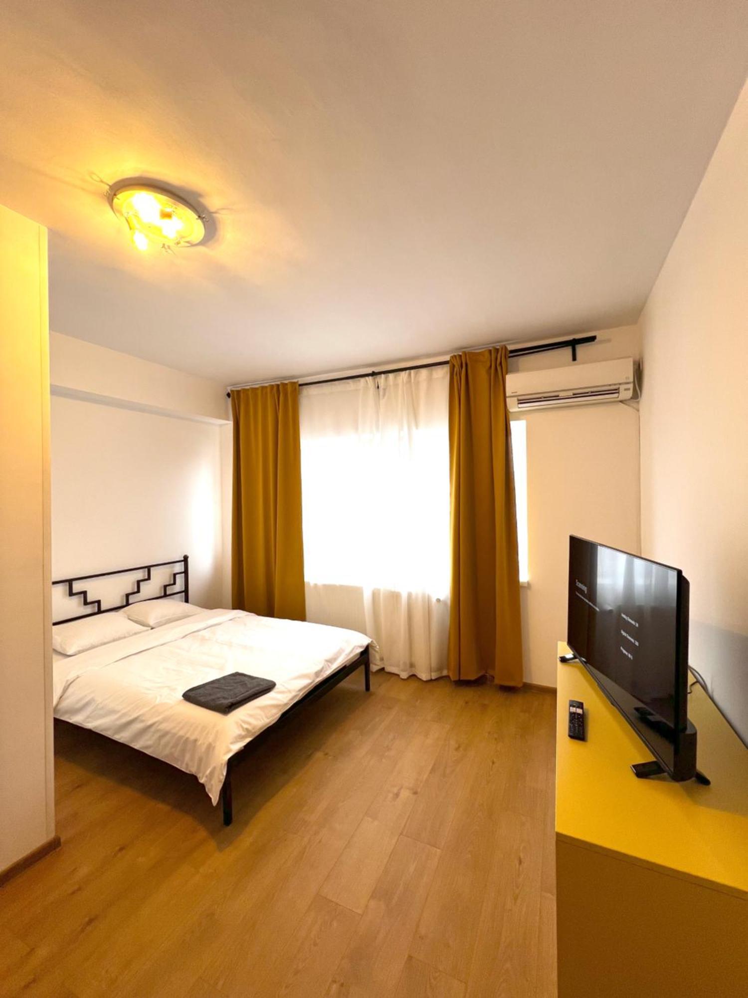 Color Apartments Old Town Center Букурещ Екстериор снимка