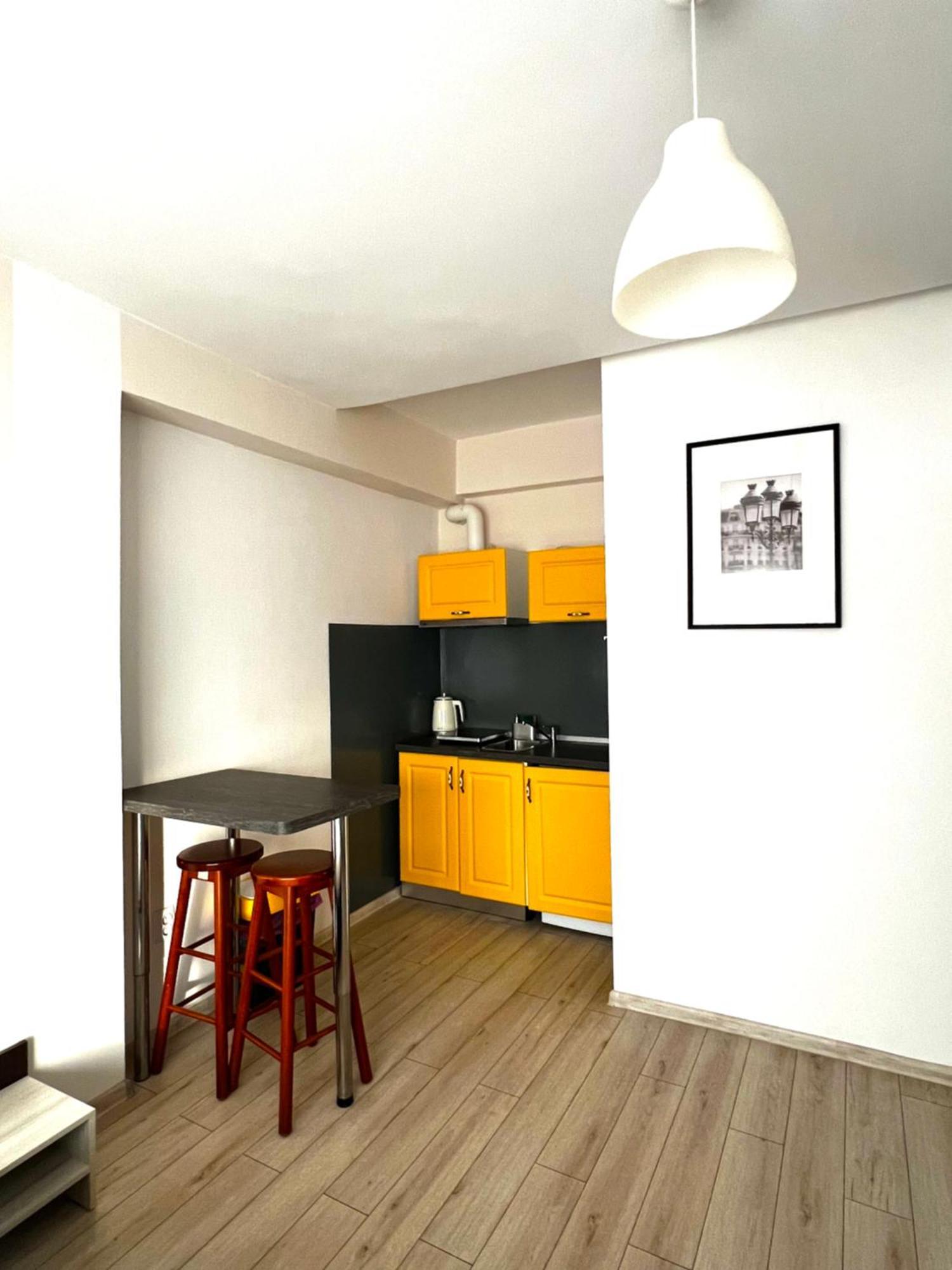 Color Apartments Old Town Center Букурещ Екстериор снимка